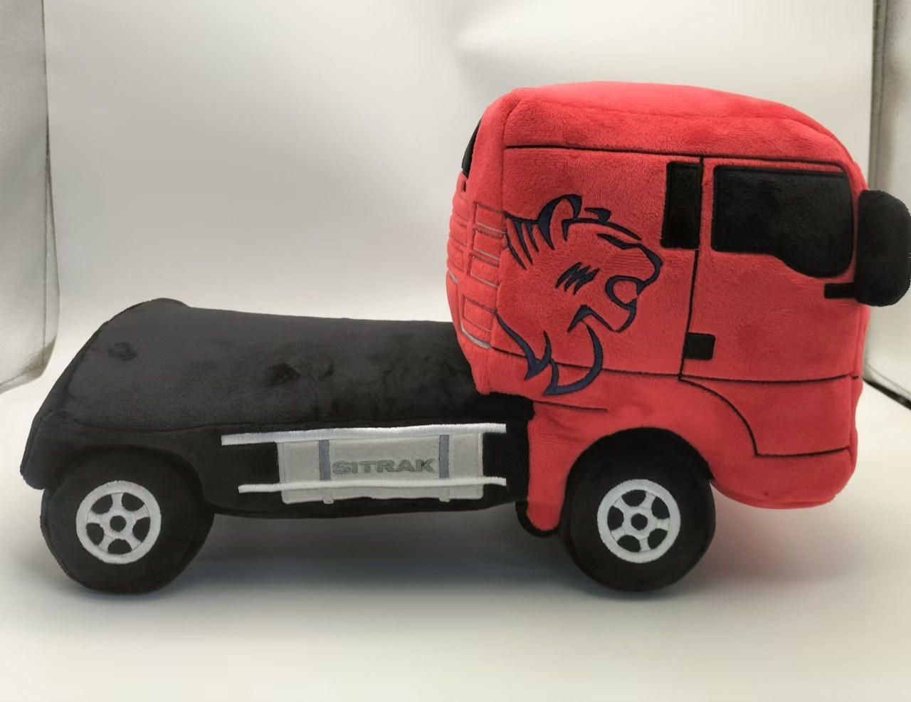 汽車毛絨玩偶