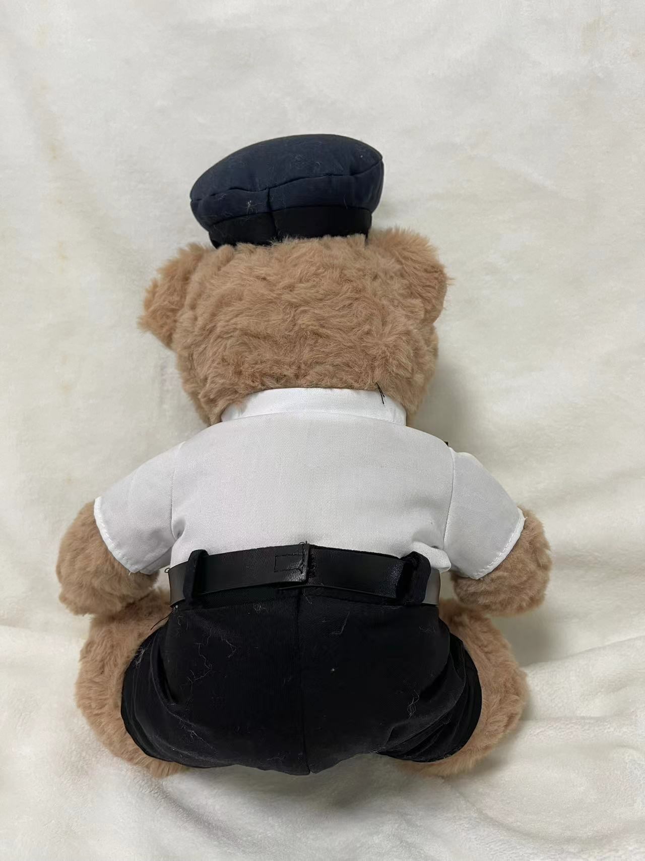 小熊玩偶